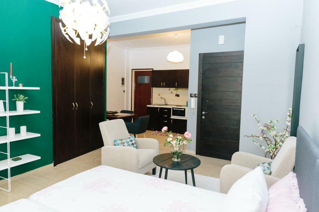 Cosy Downtown Studio - Suite Komotini Exterior foto